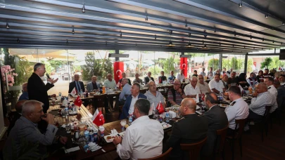 Bursa Valisi Ayyıldız şehit babaları ve gazi babalarıyla bir araya geldi
