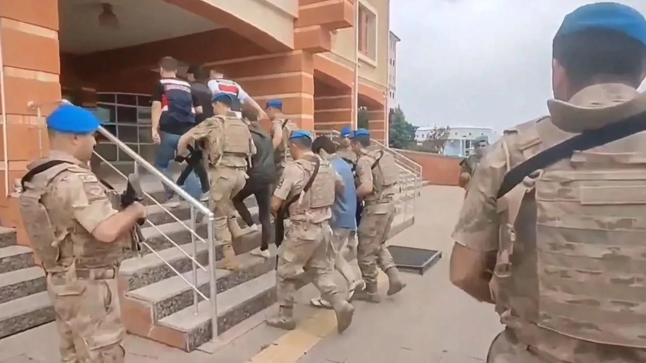 Bursa dahil 18 ilde 39 DEAŞ terör örgütü mensubu yakalandı
