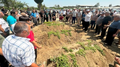 Baba ve kızları yan yana defnedildi