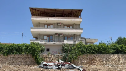 Çöken balkon nedeniyle yaşamını yitirenler toprağa verildi