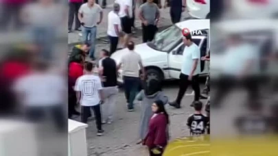 Ankara’da otomobiller kafa kafaya çarpıştı: 1’i ağır 5 yaralı