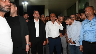 Osmaniye'de belediye binasına taşlı saldırı