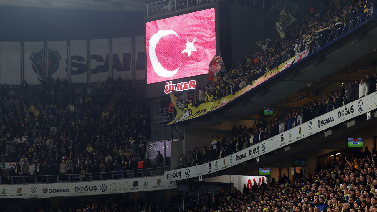 Fenerbahçe stadındaki scoreboardlar yenileniyorv