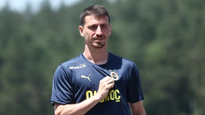 Mert Hakan Yandaş takımdan ayrılmayı düşünmüyor