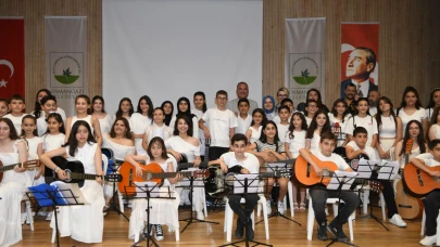 Yetenek Evi öğrencilerinden yılsonu şöleni