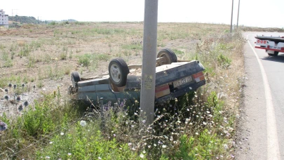 Otomobil şarampole yuvarlandı! 2 yaralı