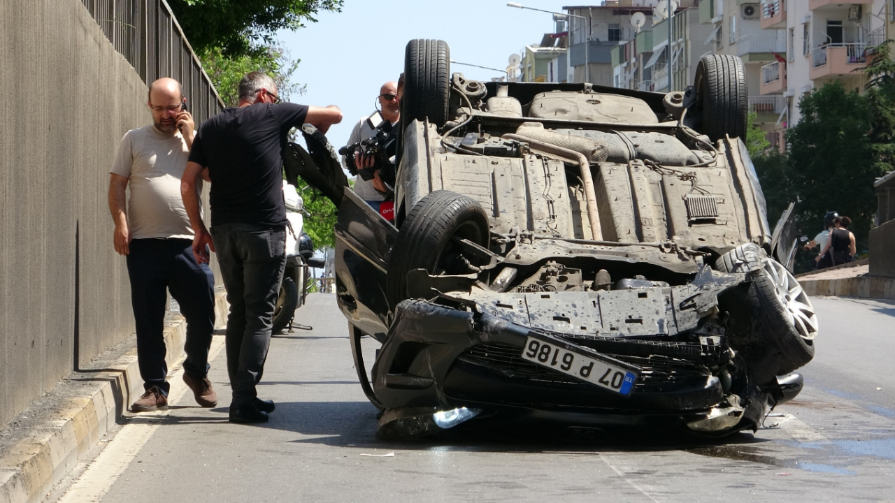 Aracı takla attı! Burnu bile kanamadı