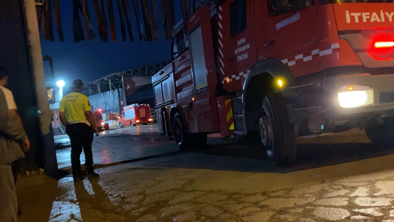 Bursa’da geri dönüşüm tesisinde yangın!
