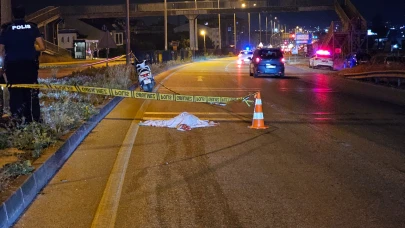 Balıkesir'de otomobilin çarptığı yaşlı kadın hayatını kaybetti