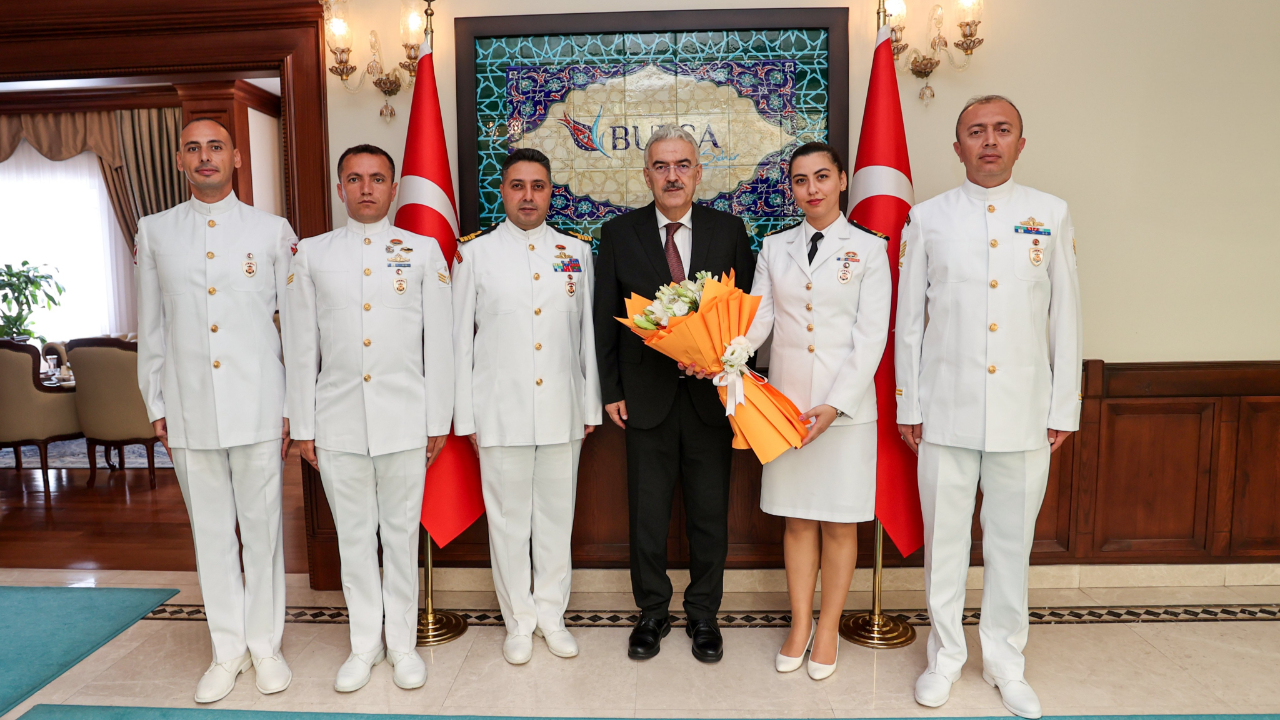Bursa Valisi Ayyıldız denizcileri makamında kabul etti