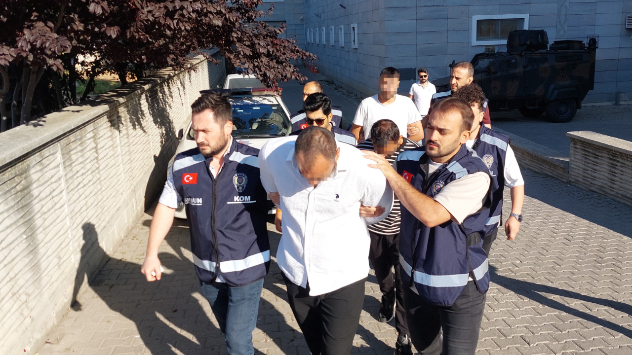 8 ilde sahte alkol operasyonu!