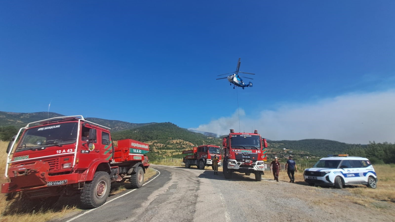 2 ayrı orman yangınına havadan müdahale!