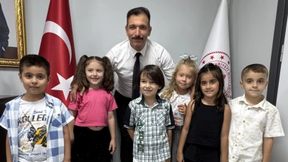 Minik çiftçiler ilk hasatlarını yaptı