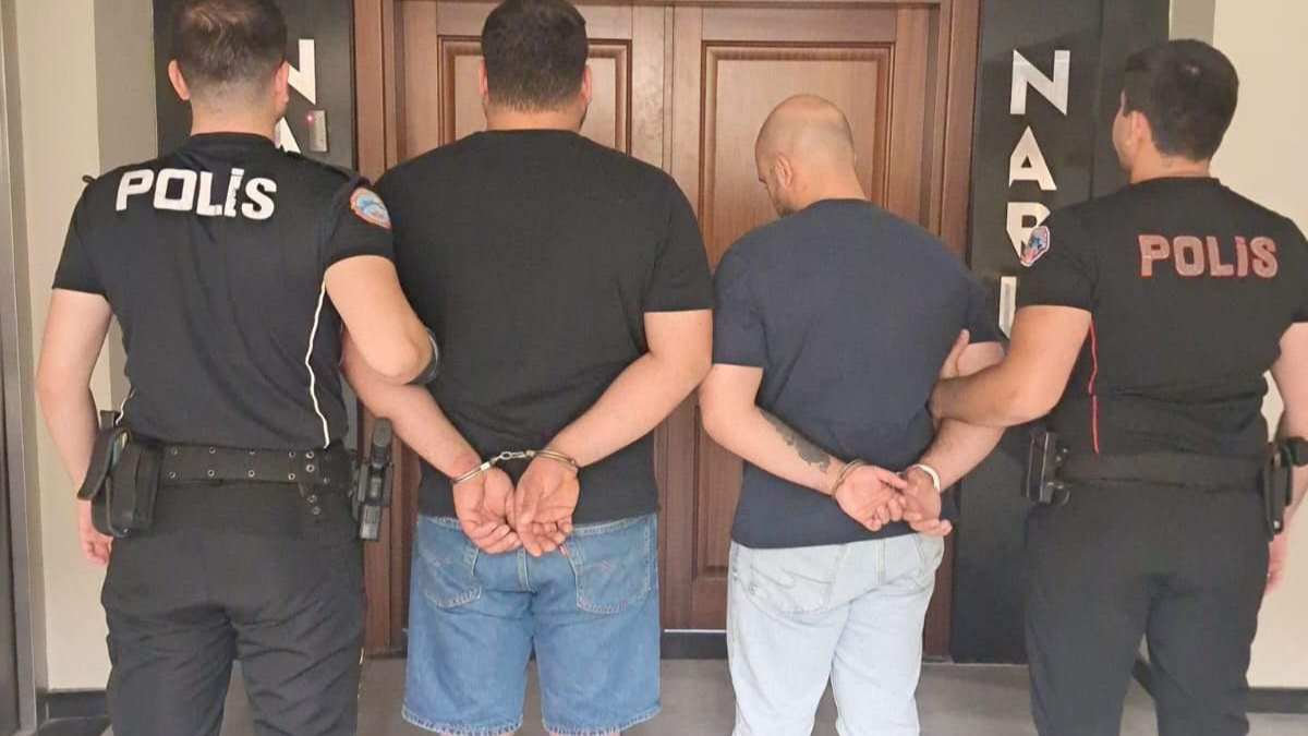 2 şüphelinin üzerinden 162 adet sentetik ecza hapı ele geçirildi