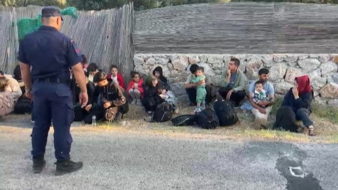 Çanakkale'de 30 kaçak göçmen yakalandı