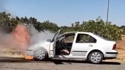 Gaziantep’te seyir halindeki otomobil alev aldı