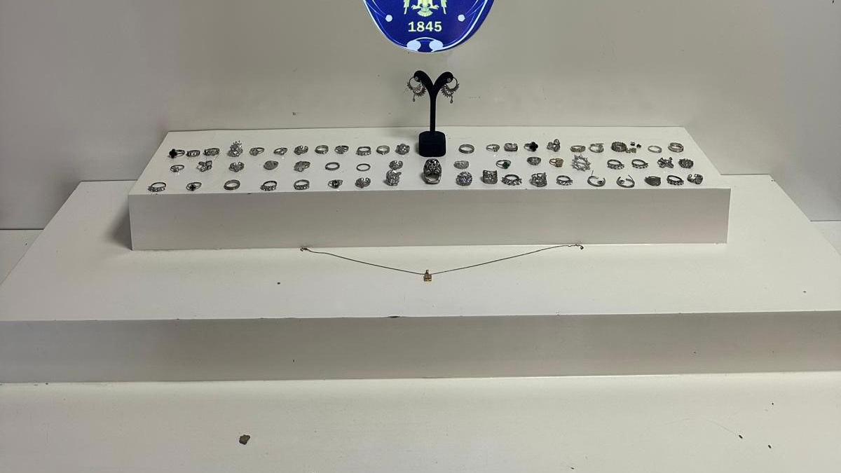 70 bin lira değerinde gümüş takı çalan şüpheli yakalandı