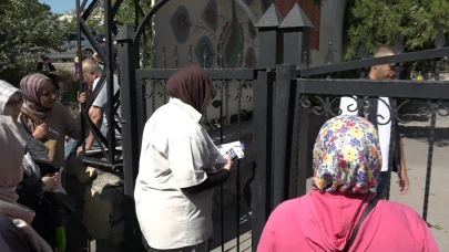 Bursa'da okul dışında sınav saatini bekleyen genç 3 dakika ile sınavı kaçırdı