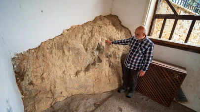 700 yıllık cami zamana meydan okuyor