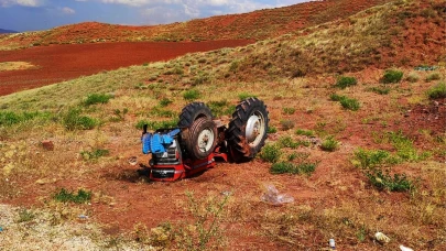 Kırıkkale'de traktör kazası! Sürücü hayatını kaybetti, eşi ağır yaralı