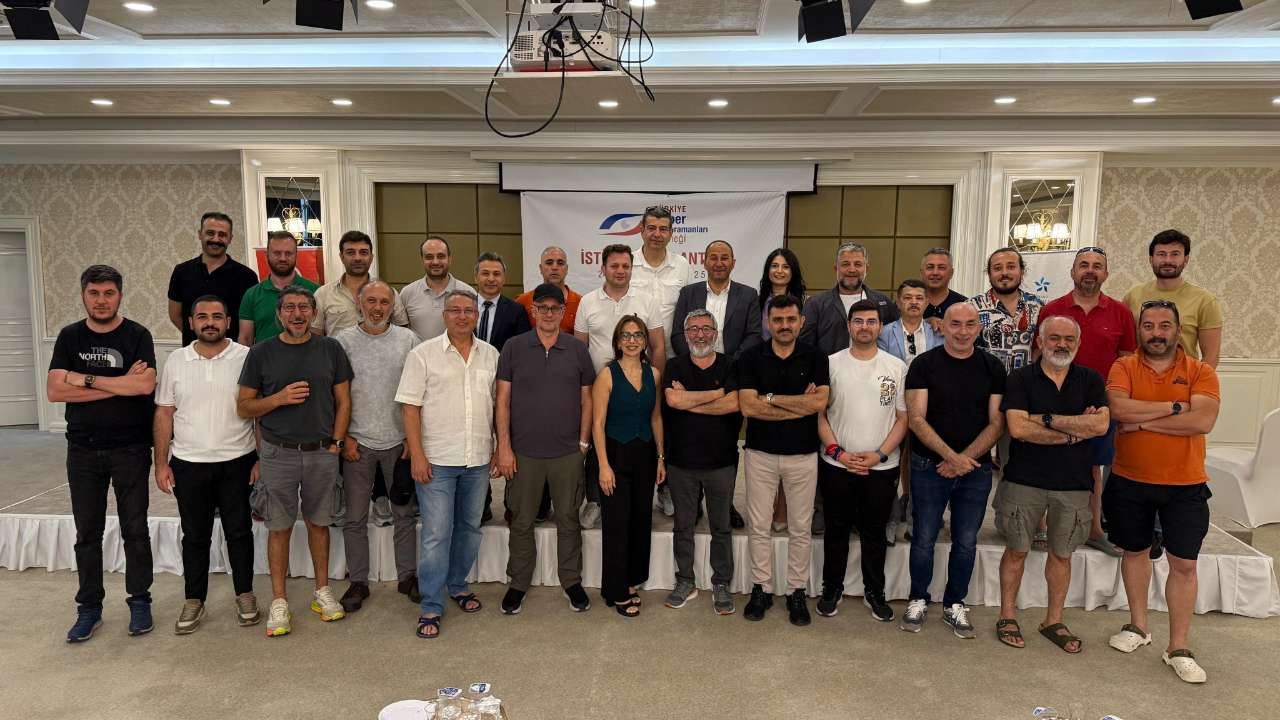 Afyonkarahisar'da haber kameramanlarının sorunları ve çözüm önerileri ele alındı