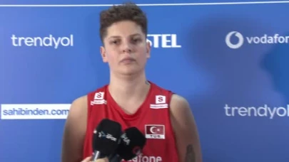 Ebrar Karakurt: "Üçüncü seti kaybettikten sonra motivasyon kaybı yaşadık"