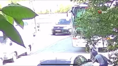 Arnavutköy'de otomobilin anne ve çocuğuna çarpma anı kamerada
