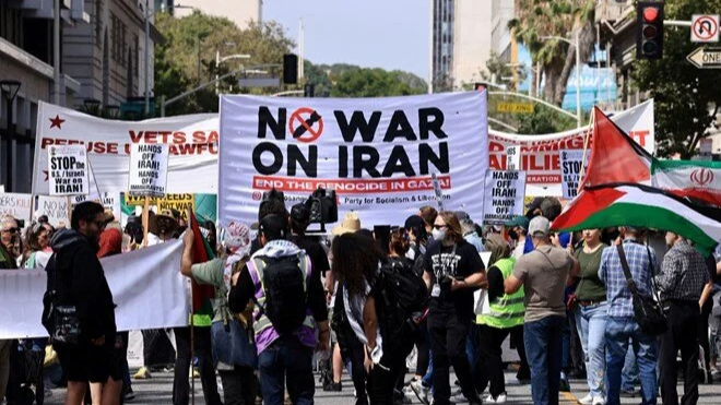 New York'ta İran'a saldırı protesto edildi