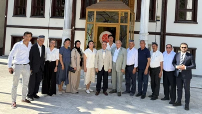 Özbek basın heyeti, Bursa'daki gazetecilerle bir araya geldi