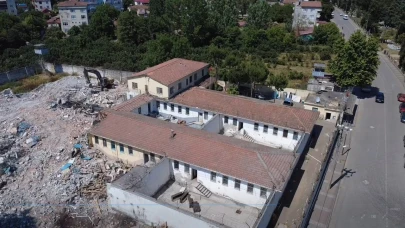 Samsun'da kapanan cezaevinde yıkım başladı