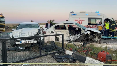 Feci kaza evli çifti hayattan kopardı