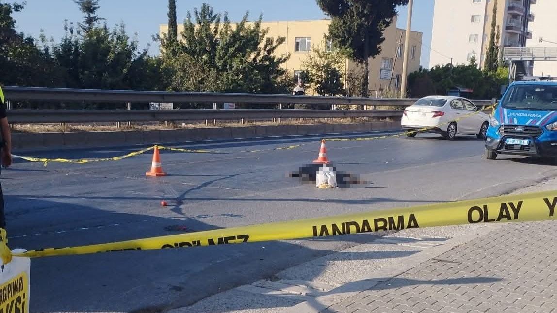Mersin'de otomobilin çarptığı yaşlı adam hayatını kaybetti