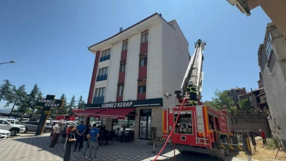 Kebap salonunda baca yangını