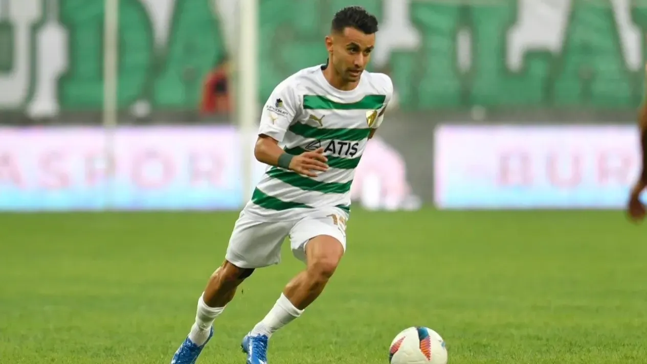Bursaspor Yiğitali Bayrak'la yollarını ayırdı!