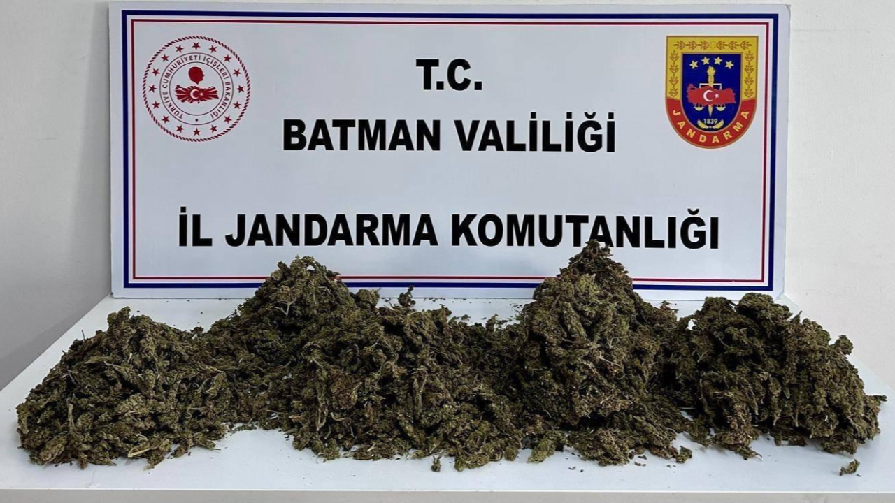 4 kilogram uyuşturucuyla yakalandı