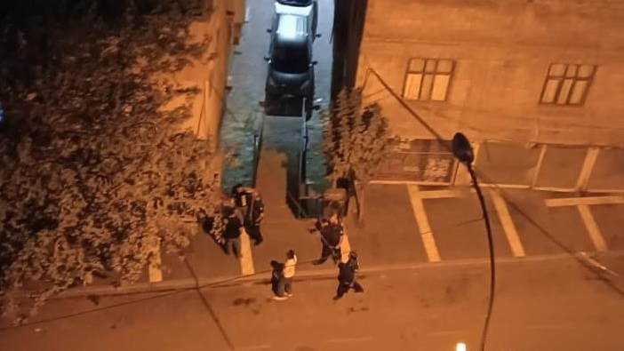 2 kardeş arasında silahlı kavga!