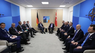 Erdoğan, Lahey'de Almanya Başbakanı Merz ile görüştü