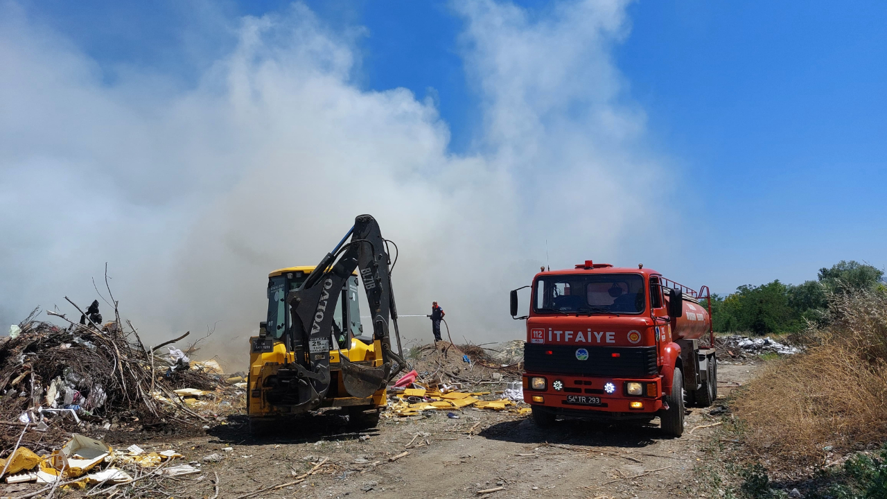 Sakarya'da ormanlık alanda yangın! Ekipler seferber oldu