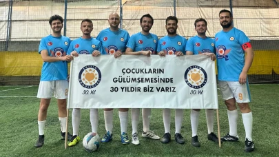 TEGV gönüllüleri halı saha maçında bir araya geldi