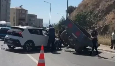 Bursa’da otomobil traktöre arkadan çarptı