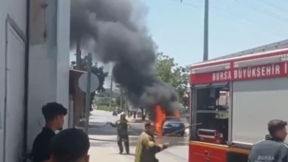 Bursa'da  aşırı sıcak seyir halindeki otomobili yaktı
