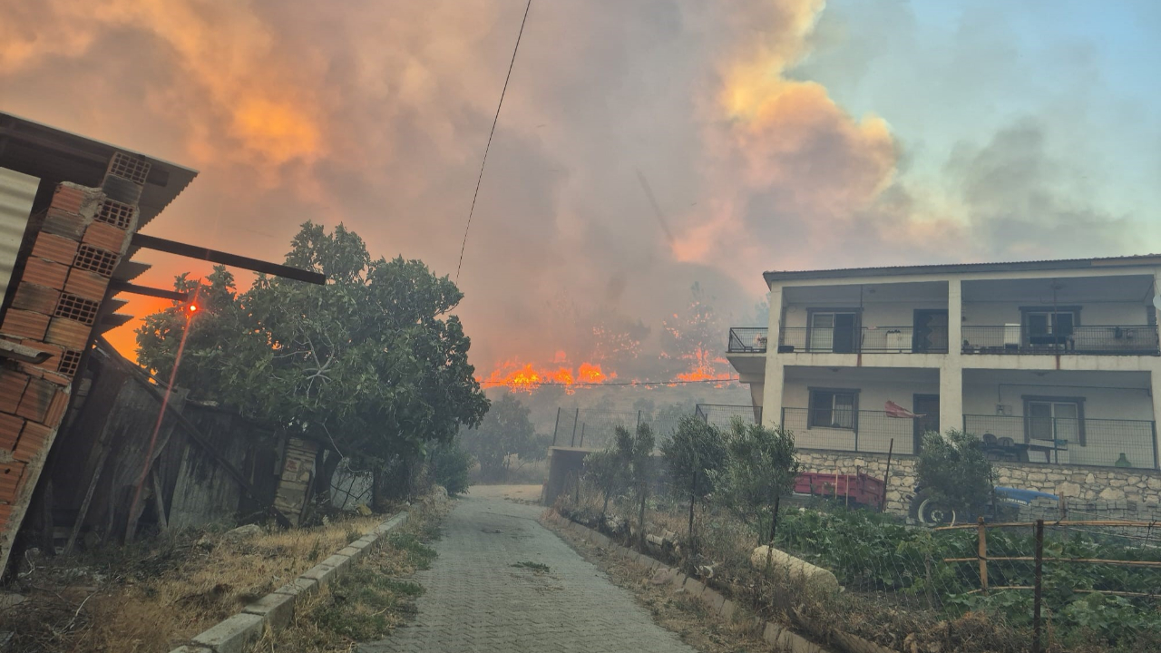 İzmir'de alevler dinmedi! Mücadele kazandı