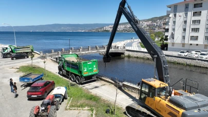 Büyükşehir’den Karsak Deresi’nde kapsamlı temizlik