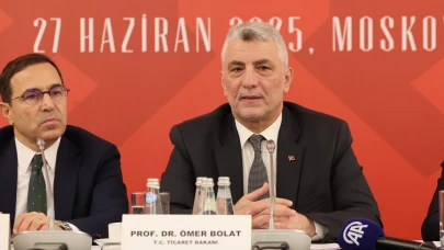 Bakan Bolat Rusya'da Türk işadamlarıyla bir araya geldi