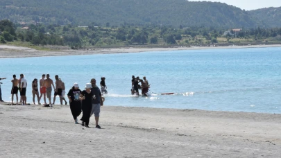 Salda Gölü’nde can pazarı! Genç kız ölümle burun buruna geldi
