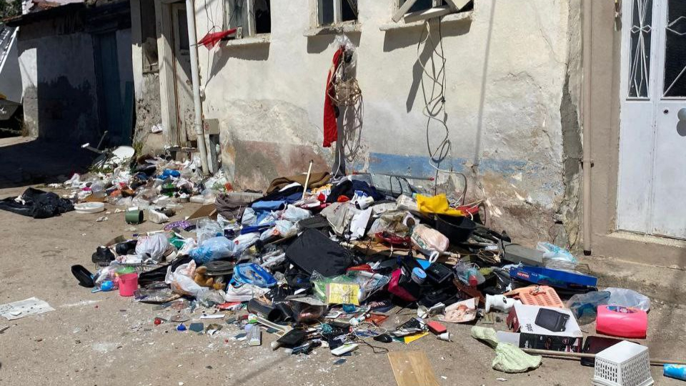 Mudanya'da 'çöp ev' kabusu bitmiyor