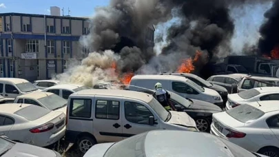 Ot yangını otoparka sıçradı! 10 araç yandı