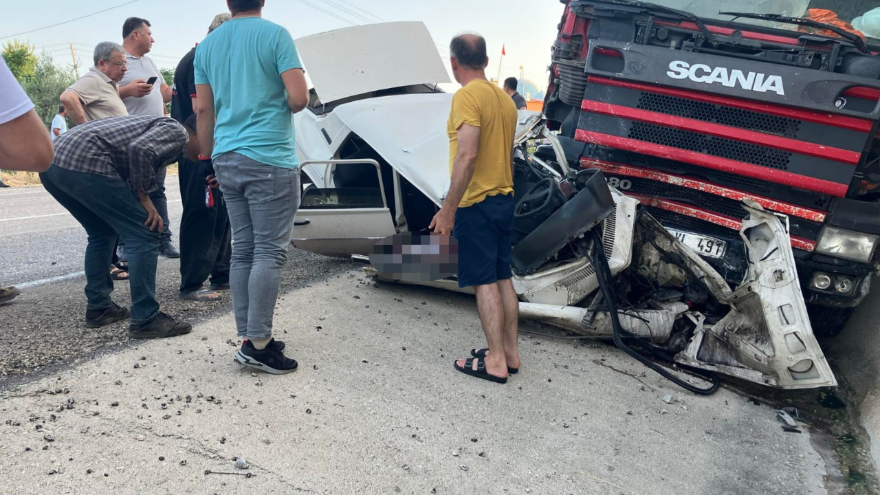 Osmaniye’de tır ile otomobilin karıştığı kazada 1 kişi hayatını kaybetti