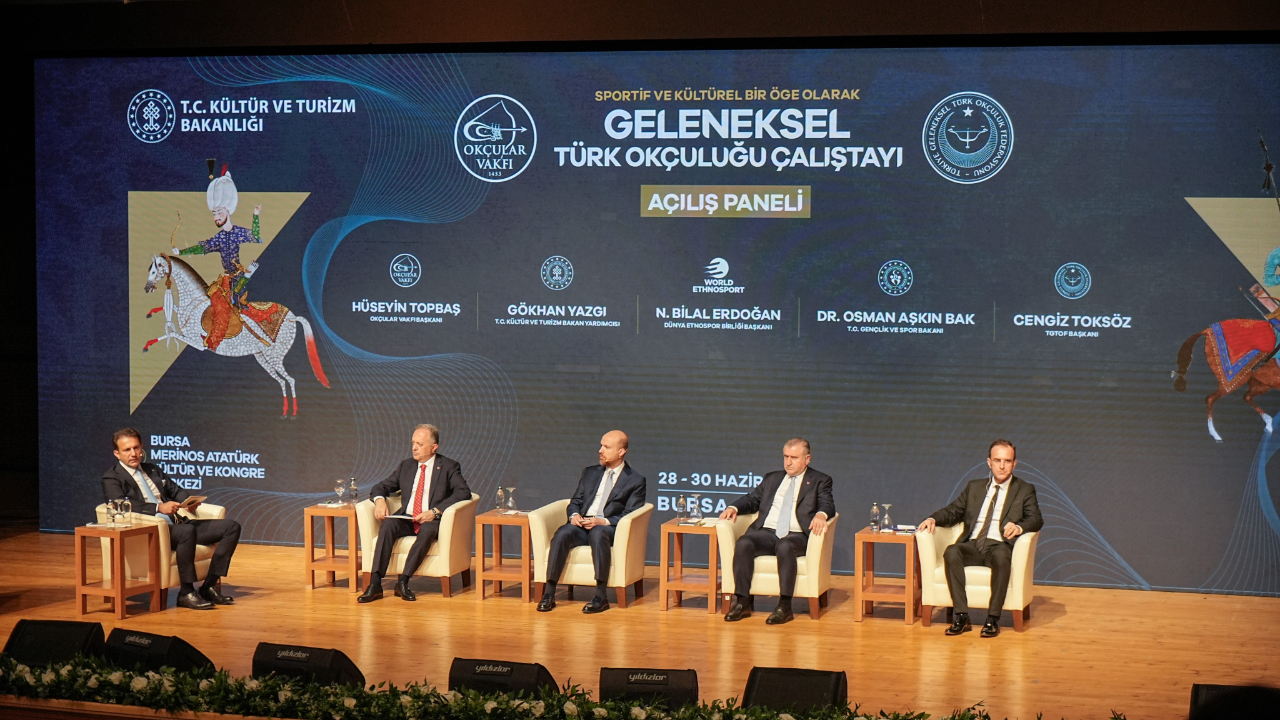 Bursa'da 'Geleneksel Türk Okçuluğu Çalıştayı' düzenlendi