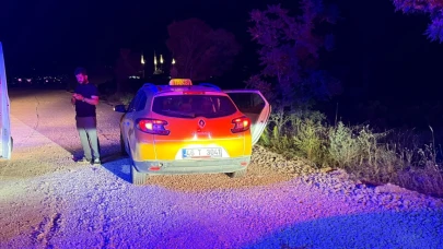 Malatya'da otomobil yol çalışması alanına düştü! 1 yaralı